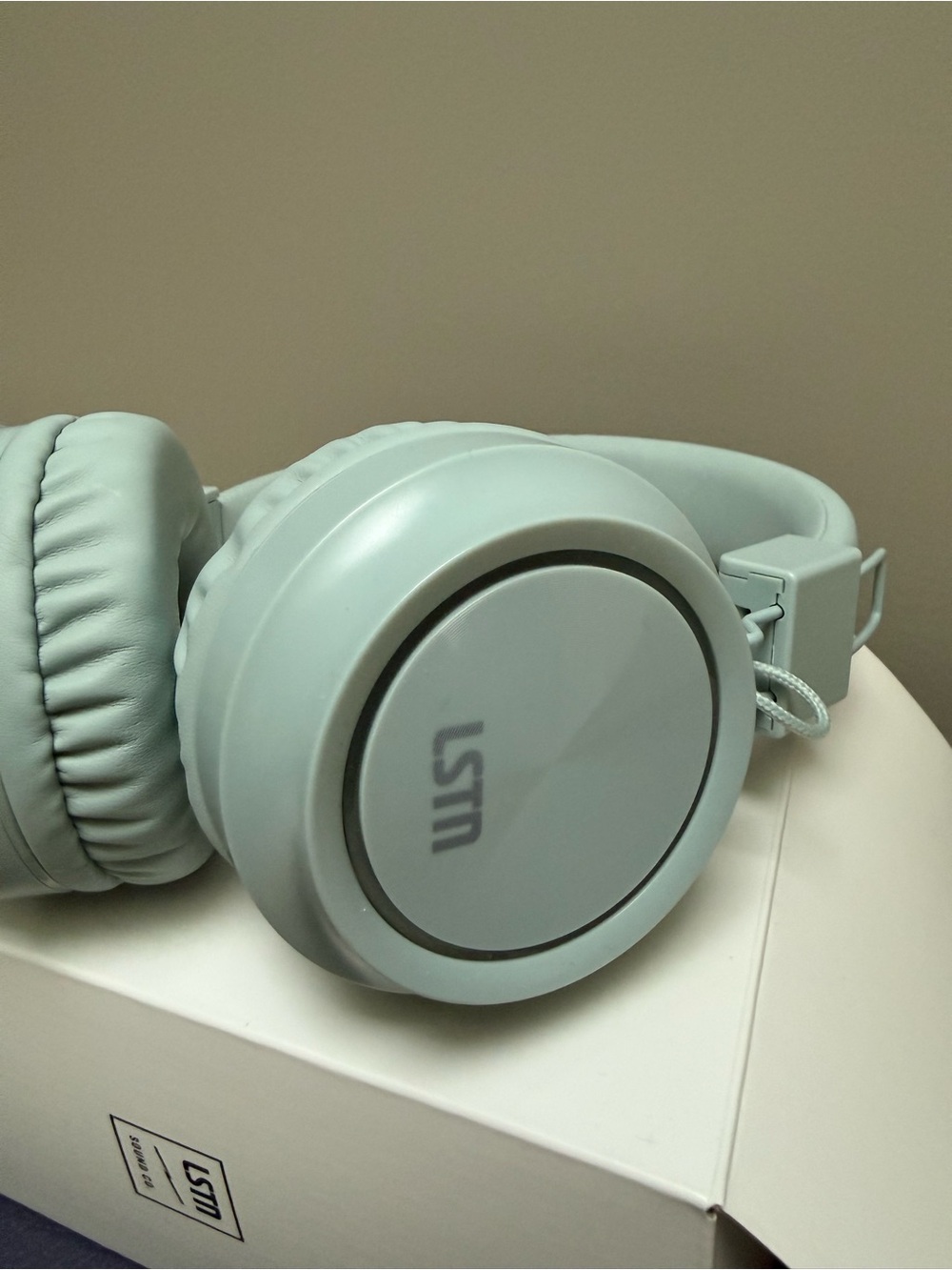 LSTN x The Jilly Box Bardot Wireless Headphones | Sky Blue | NWT